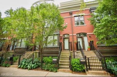 Main picture of 1354 S Indiana Ave