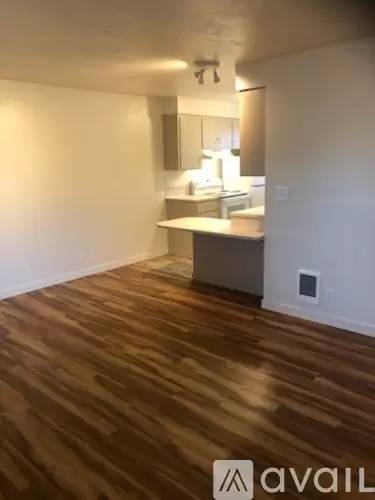 Main picture of 390 Adams St