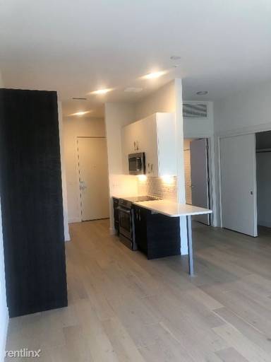 Main picture of 2525 Arapahoe St