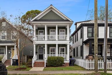 Main picture of 122 Riverview Ave