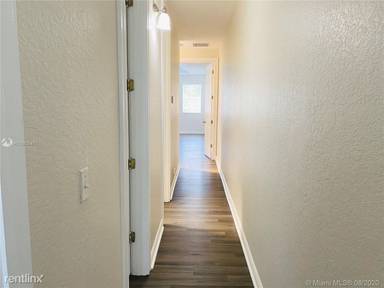 Main picture of 12318 Royal Palm Blvd