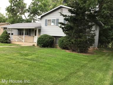 Main picture of 1413 Skyline Dr