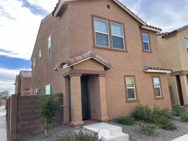 Main picture of 1127 E Cairn St