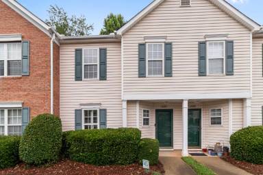 Main picture of 7487 Pilot Cove Ct