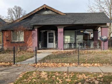 Main picture of 407 2nd Ave