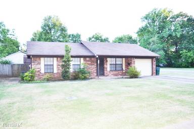 Main picture of 2027 Cross St