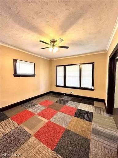 Main picture of 14410 Darwin Ave