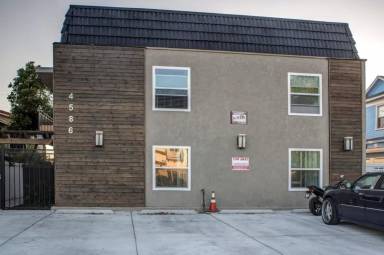 Main picture of 4586 Hawley Blvd