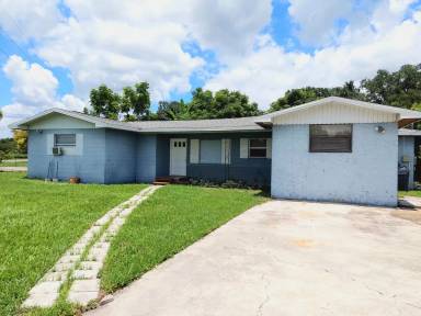 Main picture of 1035 N Combee Rd