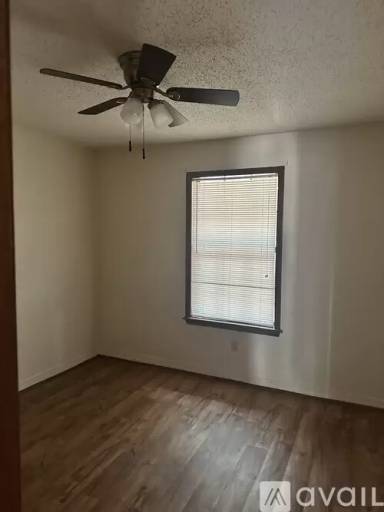Main picture of 1218 Skokie Dr