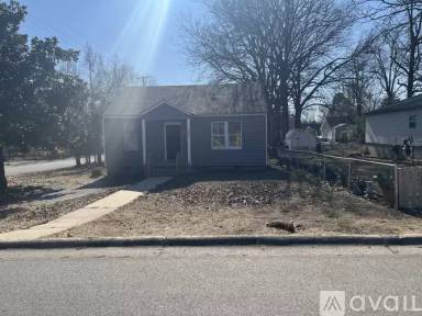 Main picture of 1800 W 18th St