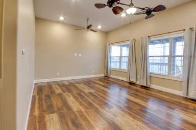Main picture of 131 Riverbend Dr