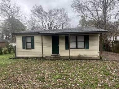 Main picture of 207 McFadden Ave