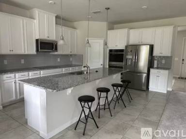 Main picture of 712 Rominger Loop