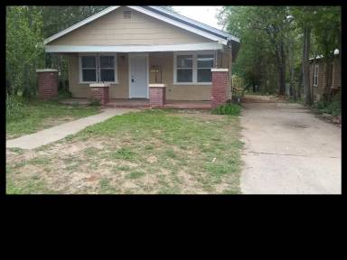 Main picture of 1445 NE 14th St