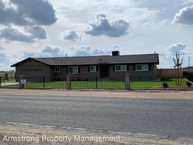 Main picture of 3231 N Oakmore St