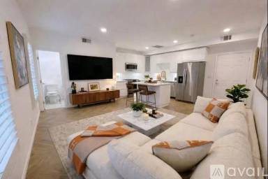 Main picture of 1119 Poinsettia Dr