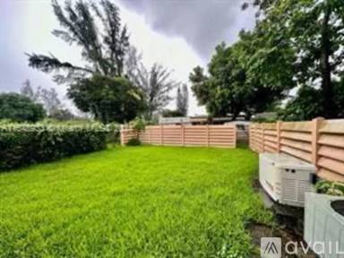 Main picture of 7439 Twin Sabal Dr