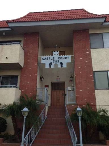 Main picture of 7116 Woodman Ave