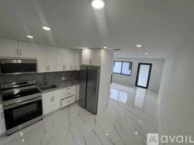 Main picture of 72 Grand Canal Dr