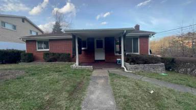 Main picture of 979 Roland Rd