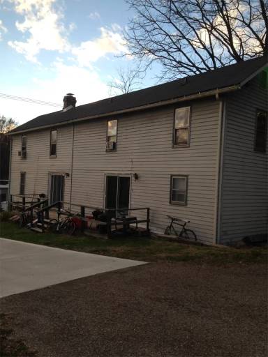 Main picture of 7 Atlantic St
