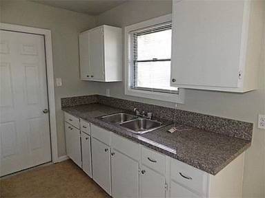 Main picture of 5719 Ricky St
