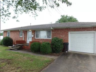 Main picture of 1211 E Gardena St