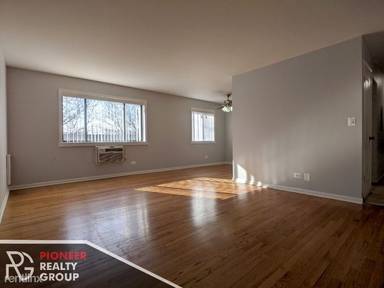 Main picture of 7545 N Winchester Ave