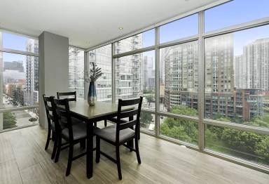 Main picture of Erie On The Park