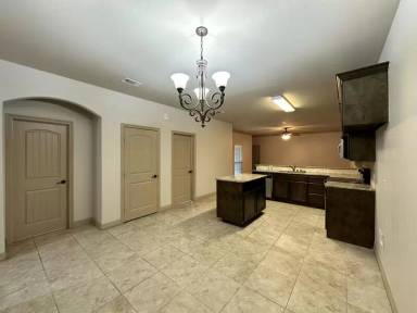 Main picture of 6919 Jack Finney Blvd