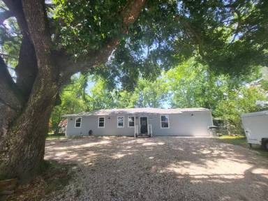 Main picture of 40492 Pearl Rd