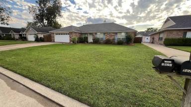 Main picture of 5022 Belle Chasse Dr