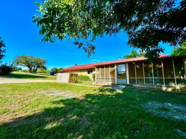 Main picture of 365 Beaver Rd