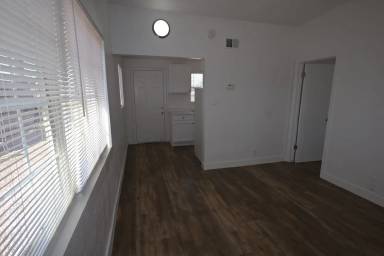 Main picture of 715 N 11th St