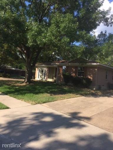 Main picture of 948 Pebblebrook Dr