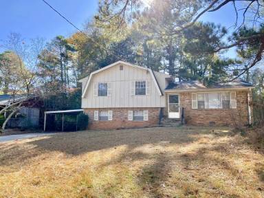 Main picture of 1001 Pinecrest Dr