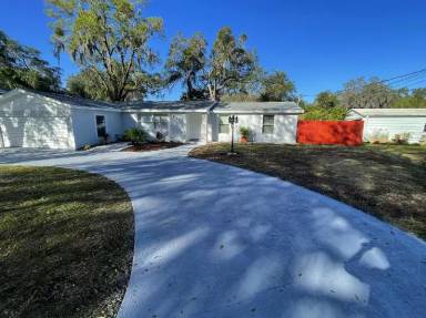 Main picture of 16116 Tampa St