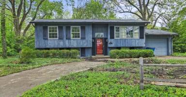 Main picture of 2204 Broadmoor Dr