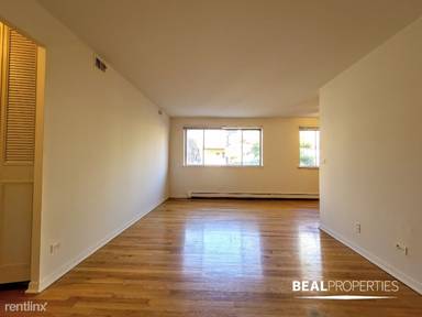 Main picture of 530 W Aldine Ave