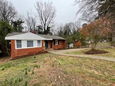 Main picture of 1855 Camp Greene St