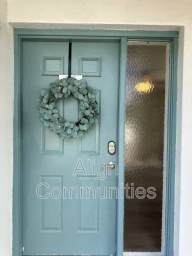 Main picture of 3335 Cove Ave