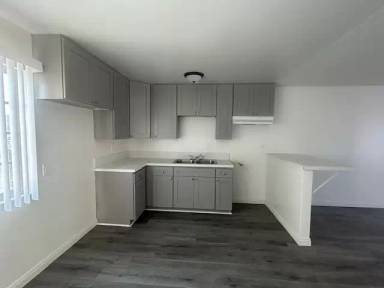 Main picture of 9602 Madison Ave