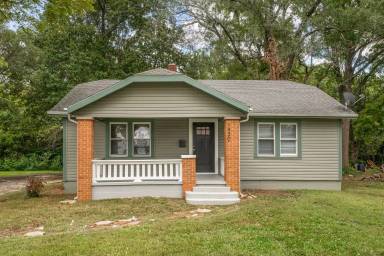 Main picture of 1430 S Campbell Ave