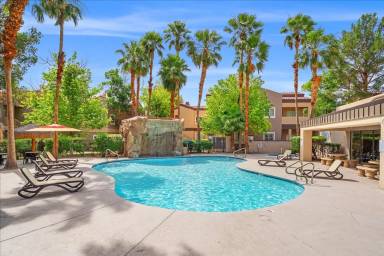 Main picture of Spanish Palms