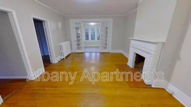 Main picture of 846 Warren St