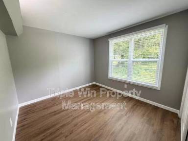 Main picture of 2308 Huntington Ave