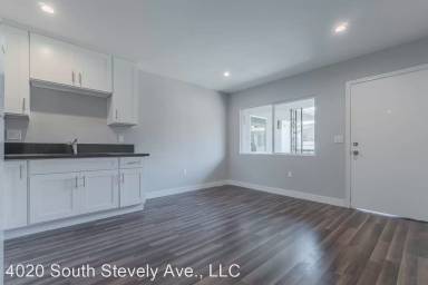 Main picture of 4020 Stevely Ave