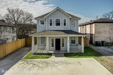 Main picture of 4404 Aspen St