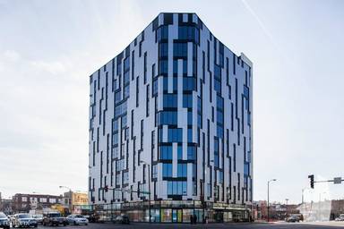 Main picture of 1611 West Division Apartments